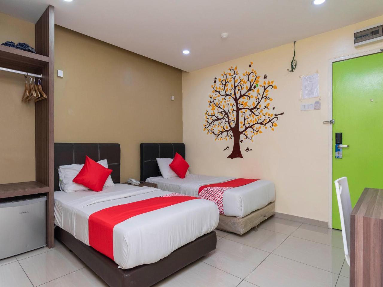 Hotel I Leaf Boutique Danga Bay 2*